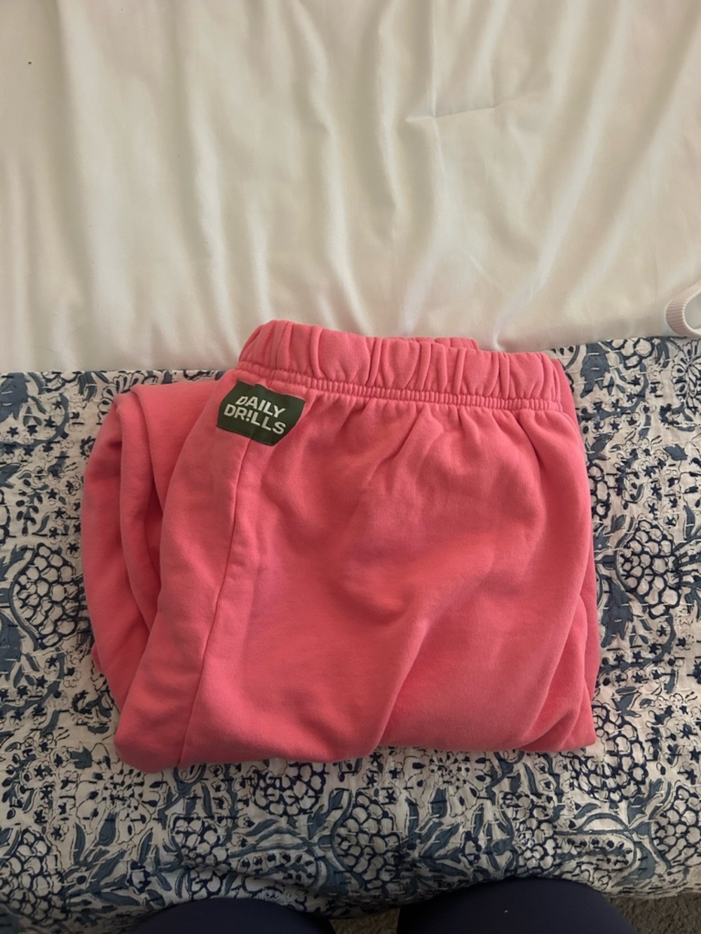 Daily drills bubblegum pink sweatpants - Picture 2 of 2